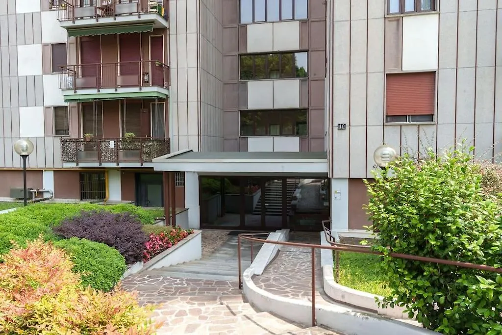 Apartment Bike Stop Milan Italy